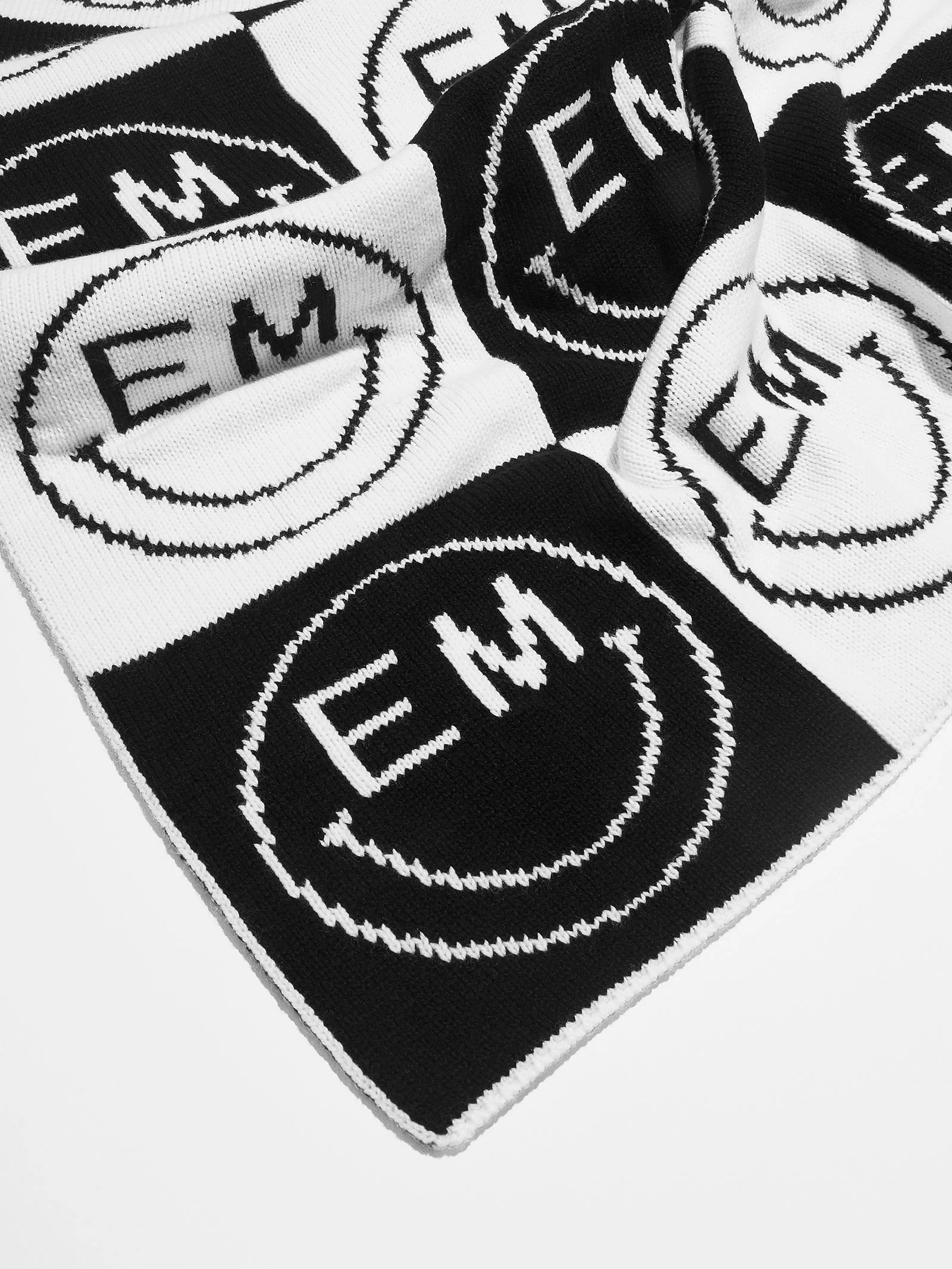 All Smiles Custom Blanket - Black/White - Image 3